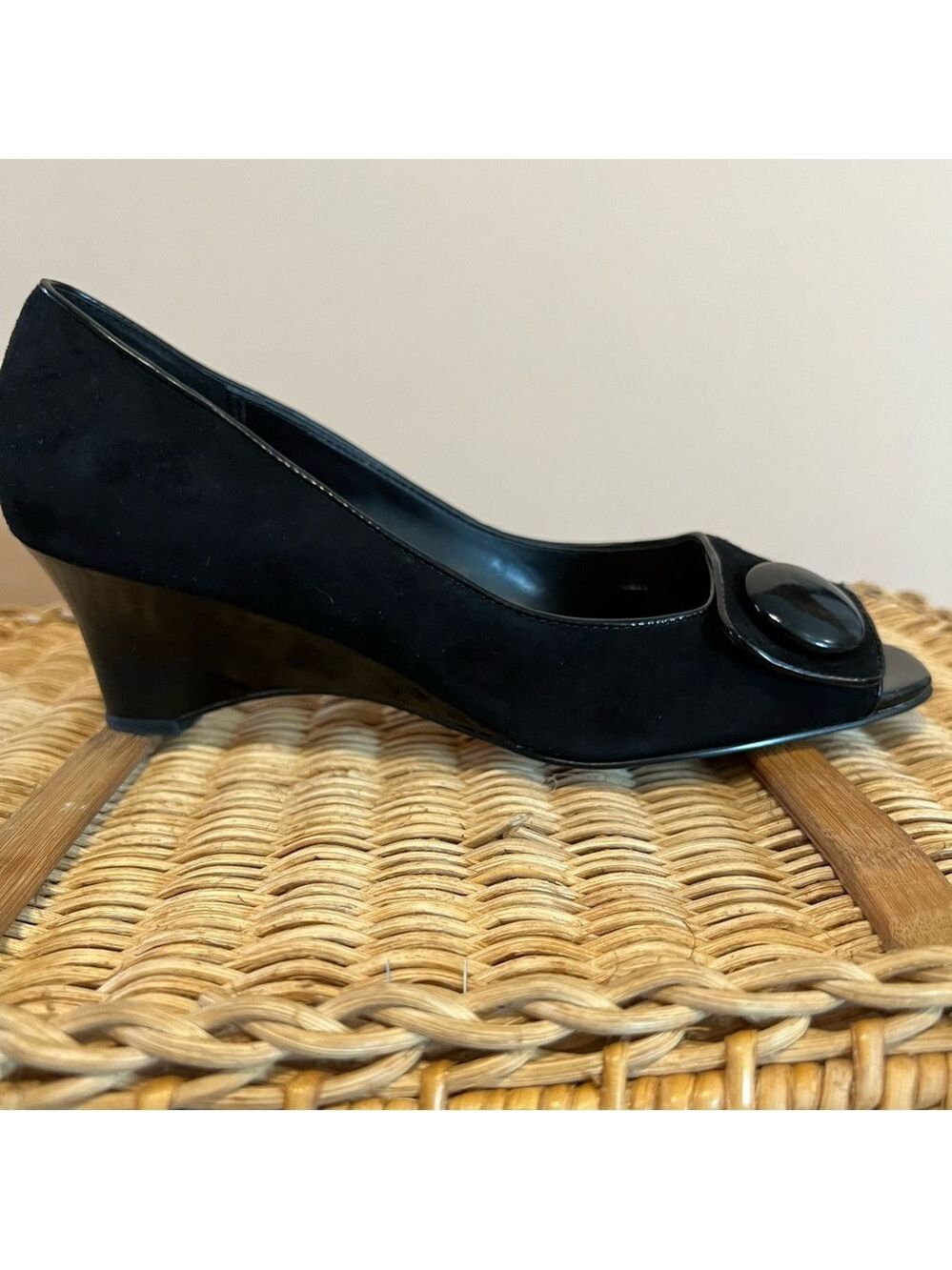 Naturalizer Ami Suede Pump - Picture 6 of 6